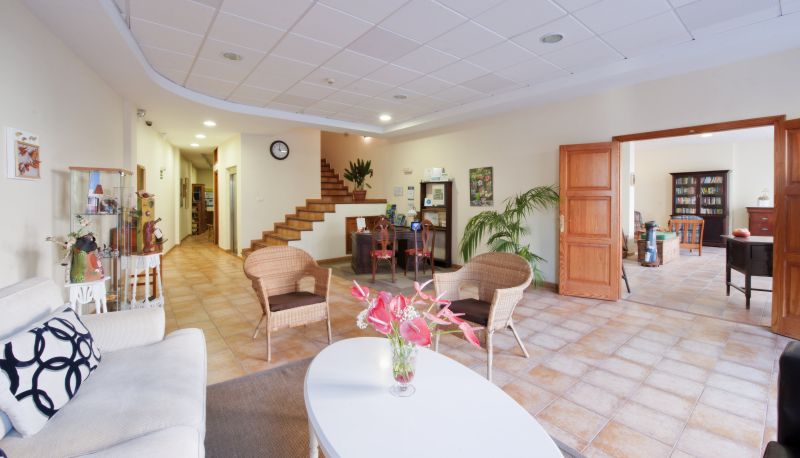 Recepción - C.B. Apartamentos Adjovimar