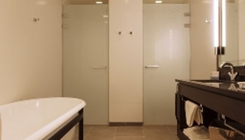 Bathroom - Dux Hotel Deluxe