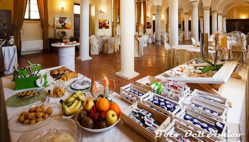 Bufet - Relais 12 Monaci