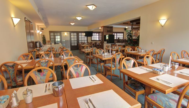 Salle de petit-déjeuner - Entrée Hotel Glinde