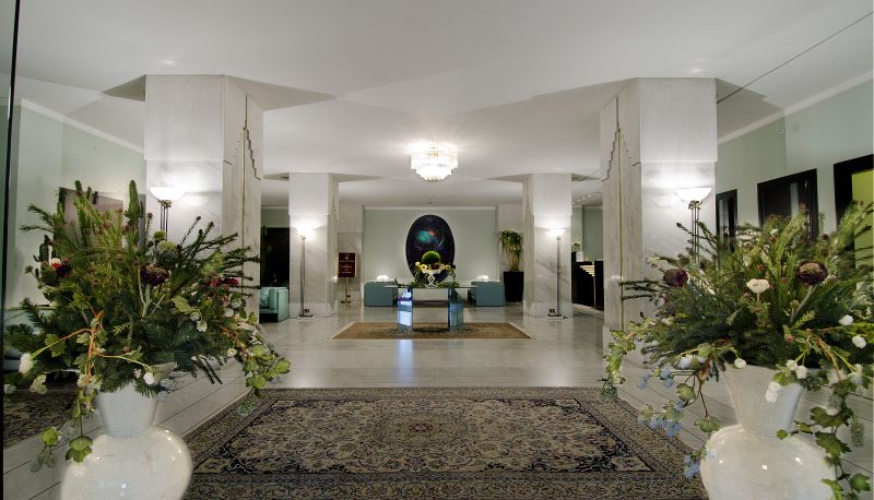 Salón - De La Ville