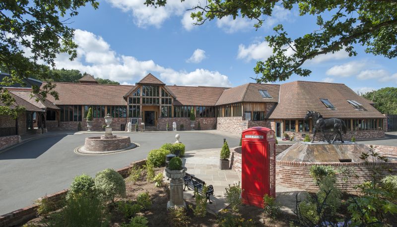 Zona exterior del hotel - Old Thorns Golf Resort and Spa Hampshire by Accor