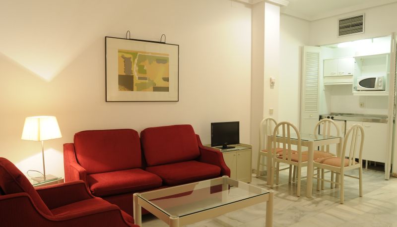 Zona de cocina en la habitación - Hotel Apartamentos Simón Verde
