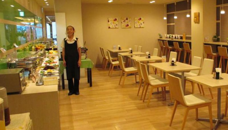 Frühstücksraum innerhalb des Restaurants - Green With