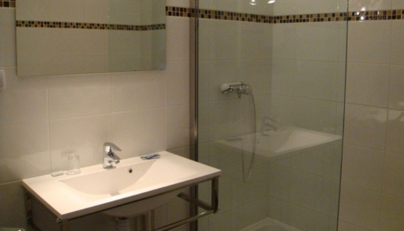 Badezimmer - Hotel du Val de Saone
