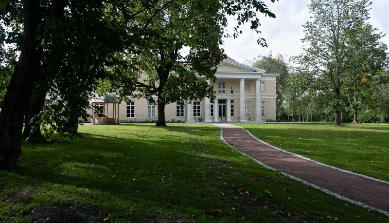 Hotel Außenbreich - Kau Manor