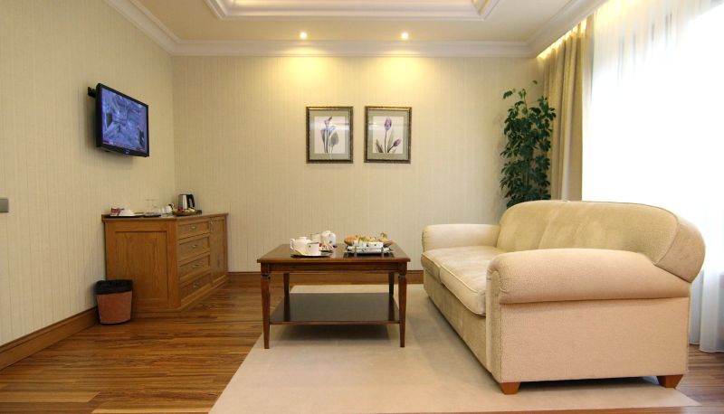 Junior suite - Retro Riverside Wellness Resort