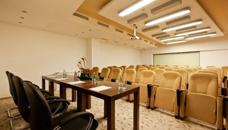 Sala congressi - Earth and People