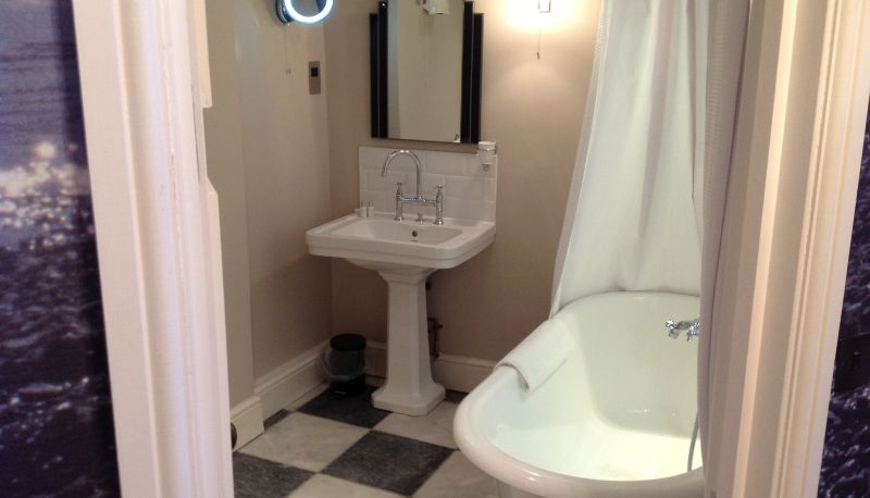 Bagno - The Brown’s