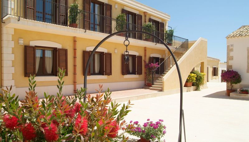 Hotel outdoor area - La Corte del Sole