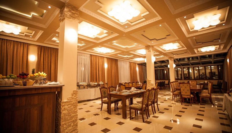 Restaurant - Twins Hotel