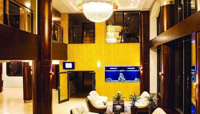 Hal - Hotel Era