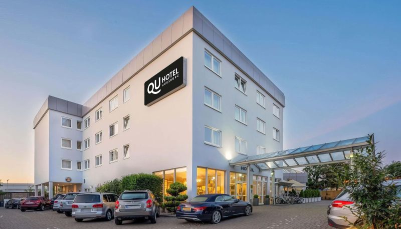 Zewnętrzna część hotelu - QU Hotel Augsburg