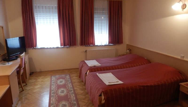 Dreibettzimmer - Gostišče Na Pajčni