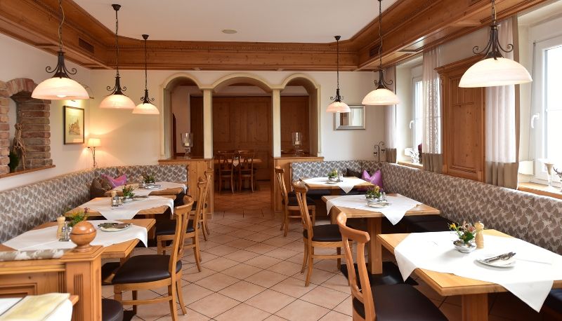 Restaurant - Held