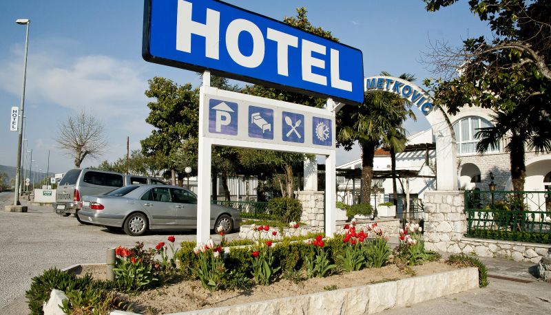 Zona exterior del hotel - Metkovic