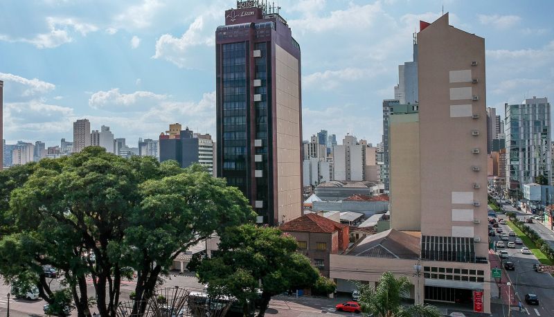 Otel açık alanı - Lizon Curitiba Hotel