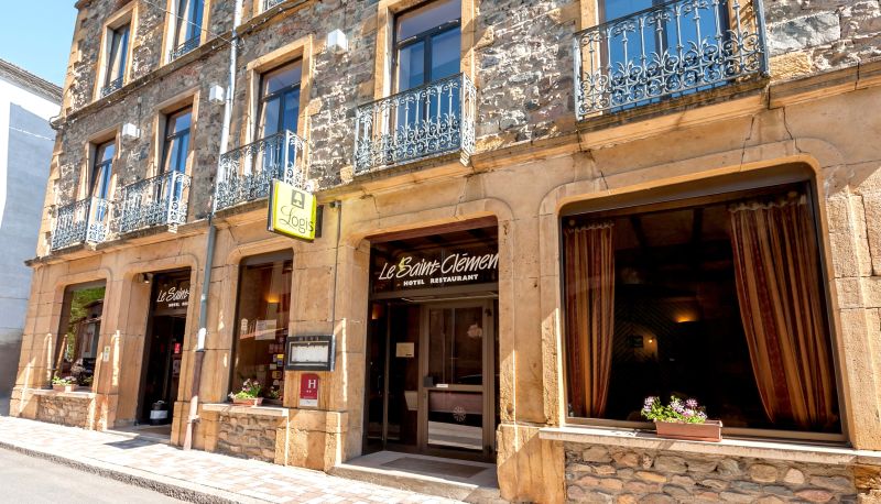 Zona exterior del hotel - Le Saint Clement Logis
