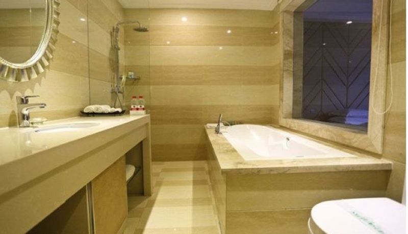 Badezimmer - Pulandian Faguo Hotel