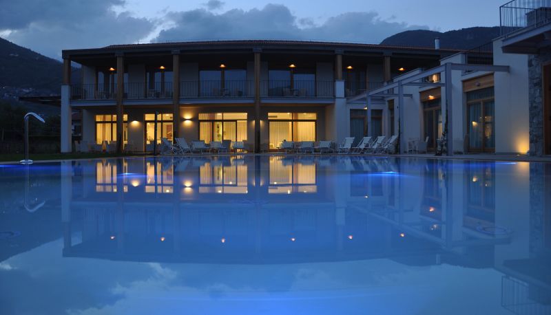 Buitenruimte van het hotel - Tullio