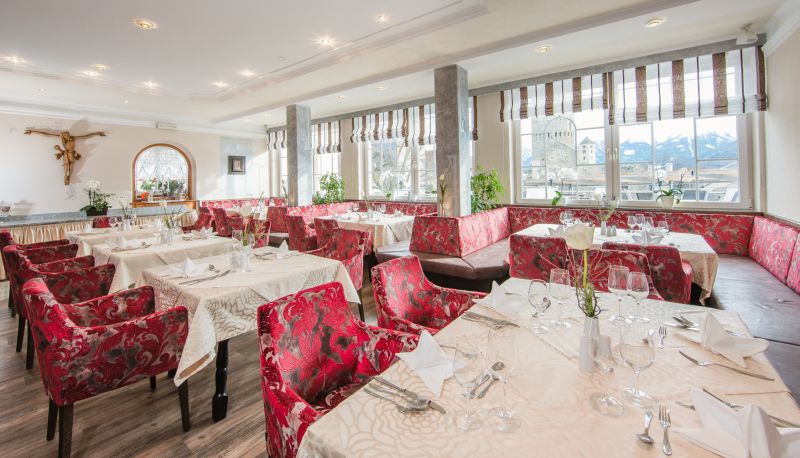 Sala prima colazione all'interno del ristorante - Tyrol Hotel