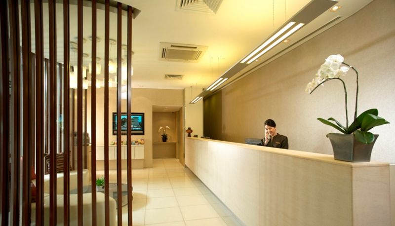 Rezeption - Parkroyal Serviced Suites Singapore