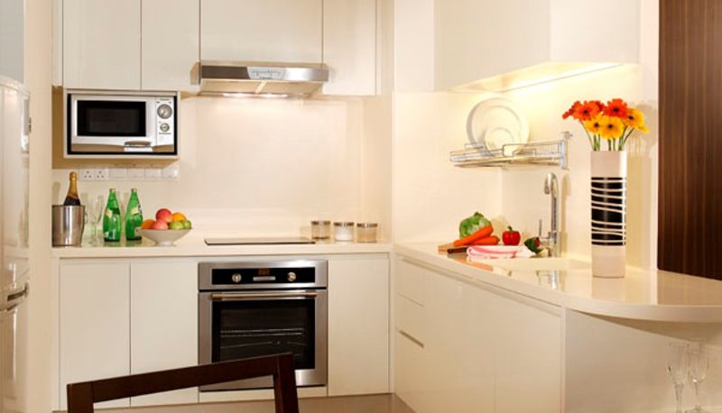Küchenbereich im Zimmer - Parkroyal Serviced Suites Singapore