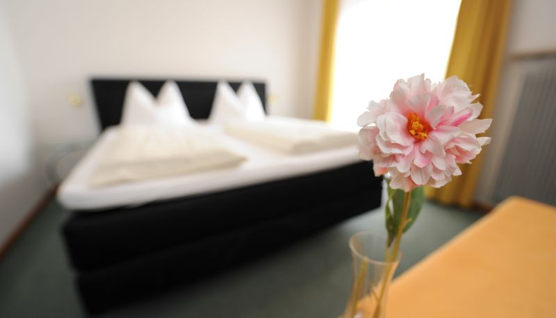 Zimmer mit Balkon - Schweitzer Pension