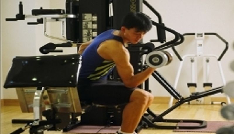 Zona de bienestar y gimnasio - Garden Hotel