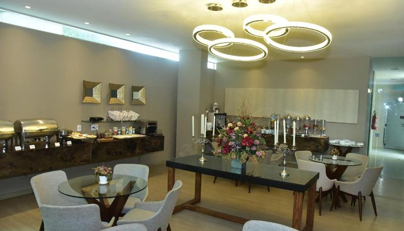 Sala prima colazione all'interno del ristorante - Village Confort Campina Grande