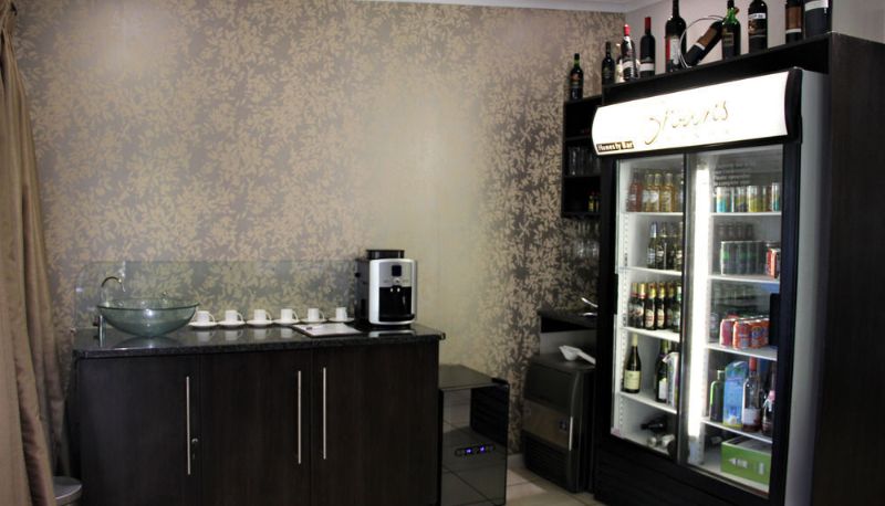 Bar - Browns Manor