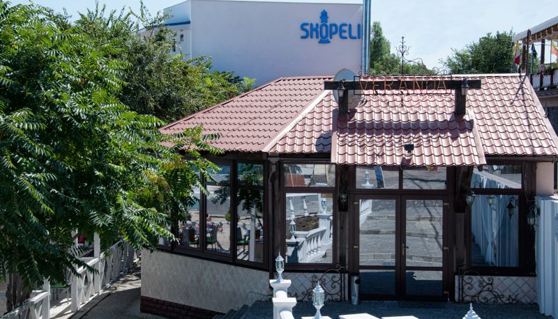 Zewnętrzna część hotelu - Skopeli