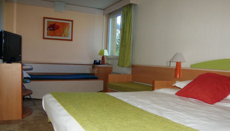 Habitación triple - SWEET HOME HOTEL BELLEY