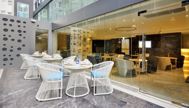 Terras - Centra by Centara Avenue Hotel Pattaya