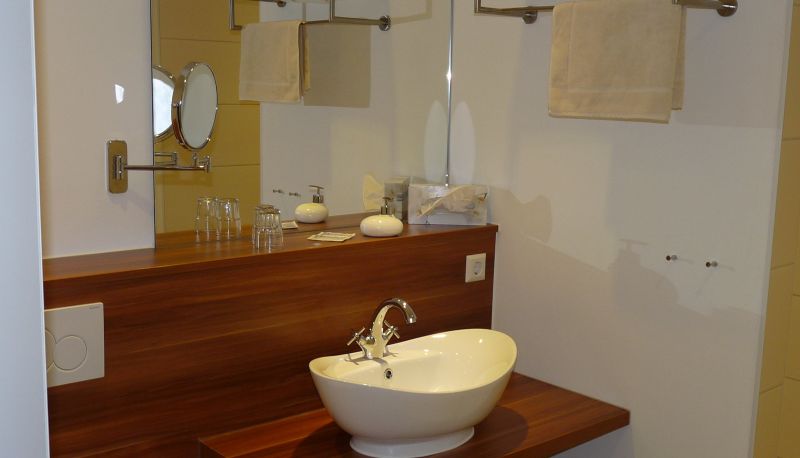Badezimmer - Unsere Stadtvilla Garni