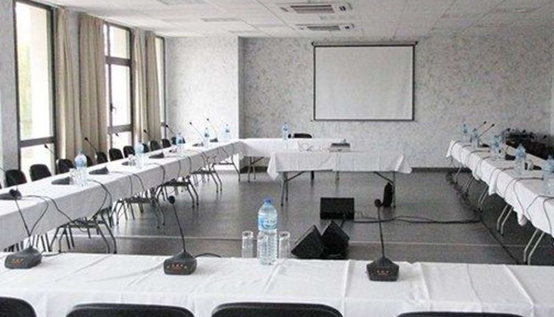 Sala konferencyjna - Ile Du Gua Suites