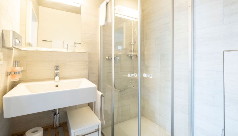Bathroom - Tailormade Hotel IDEA Spreitenbach