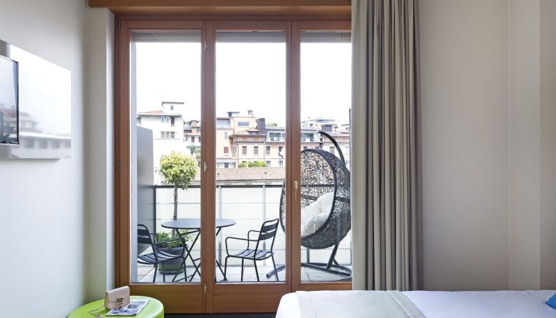 Zimmer mit Terrasse - B&B Hotel Milano Sant'Ambrogio
