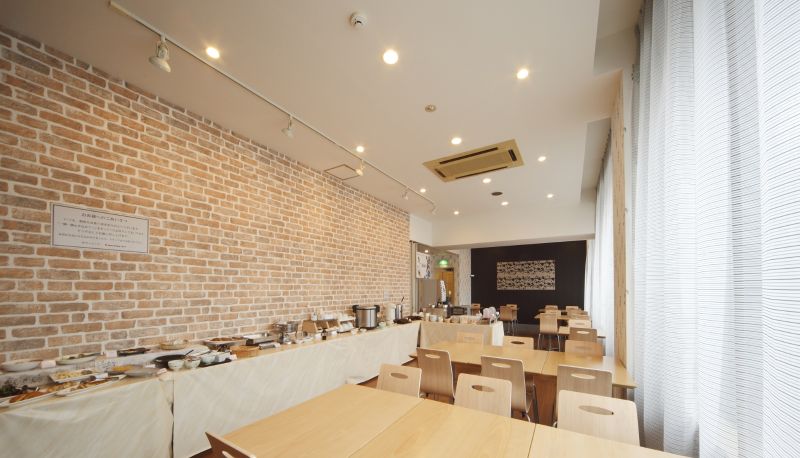 Sala prima colazione all'interno del ristorante - APA Hotel Aomorieki Kenchodori