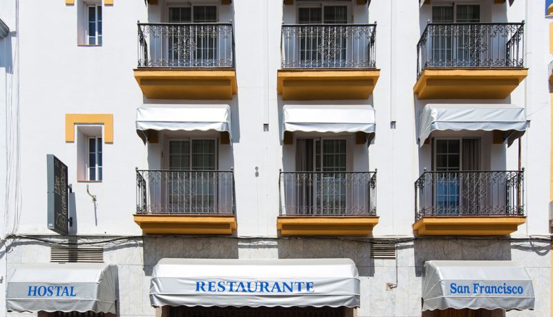Buitenruimte van het hotel - San Francisco Hostal