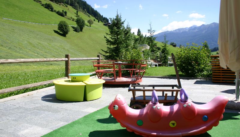 Area esterna dell'hotel - Alpenfrieden
