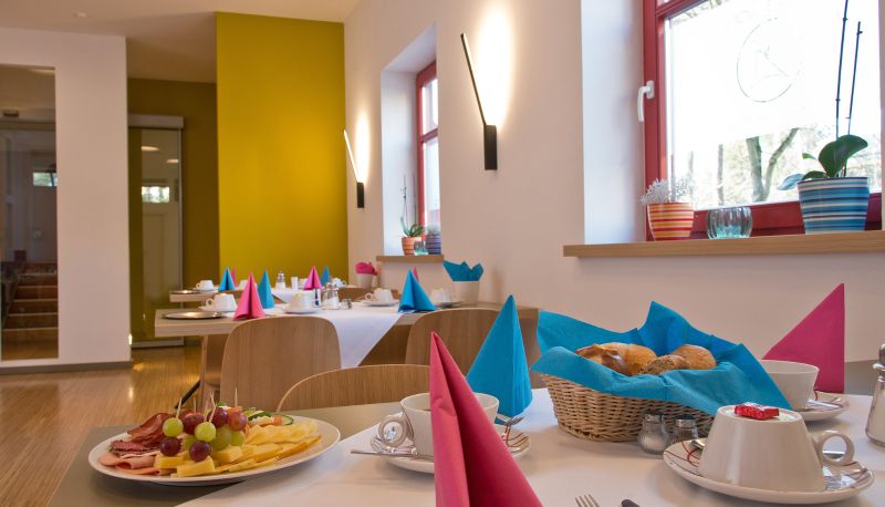 Sala de desayunos - Avenon Privat-Hotel Am Steinberg