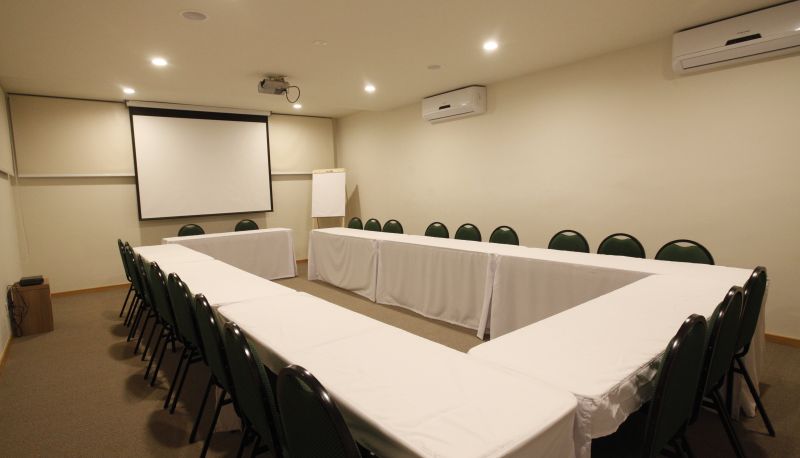 Sala de reuniones - São Carlos Marklin Suites