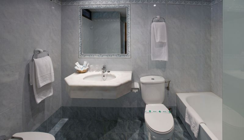 Bagno - Hotel Castilla