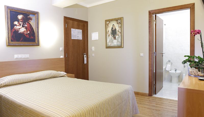 Superior room (single) - Domus Pacis Fatima Hotel