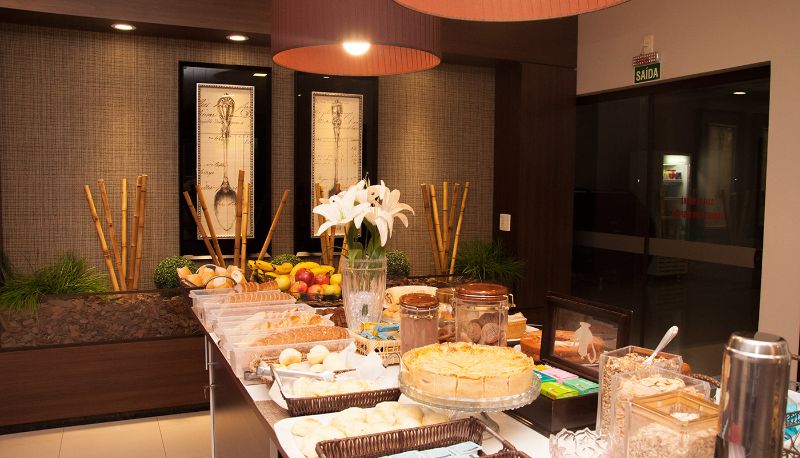 Frühstücksraum innerhalb des Restaurants - Hotel Valência