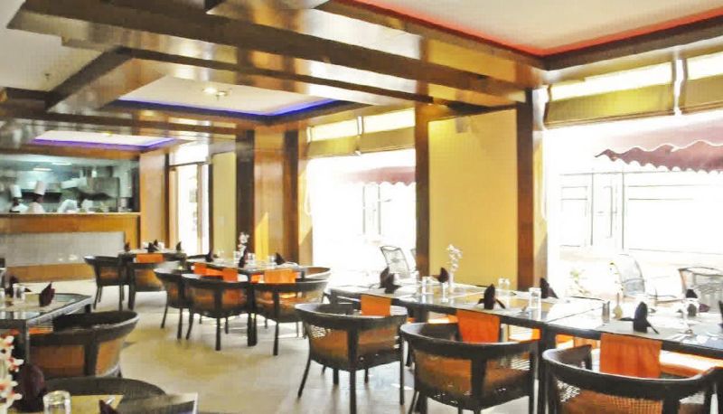Sala prima colazione all'interno del ristorante - Mastiff Grand Regal Resort Arrah by OTHPL