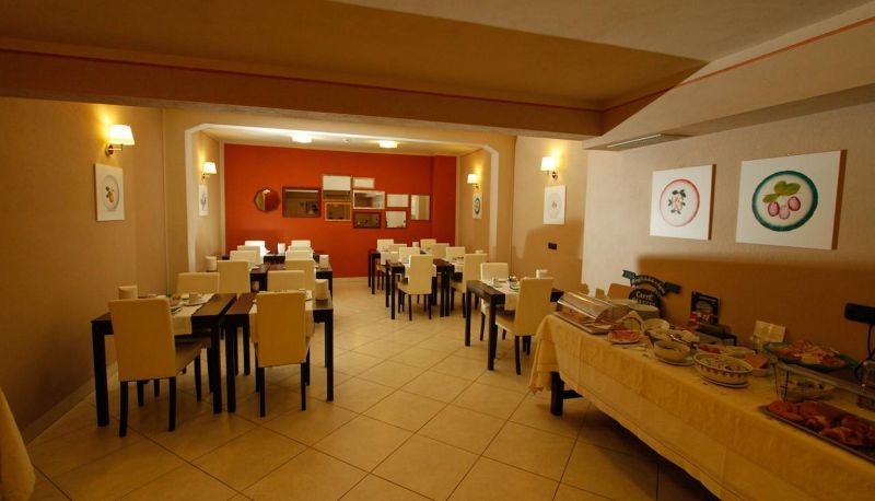 Salle de petit-déjeuner - Albergo della Ceramica