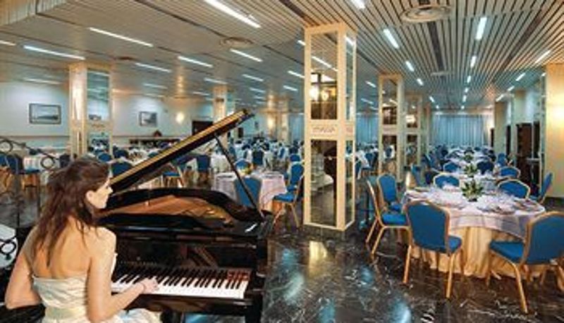 Salón de baile - Pisani Hotel