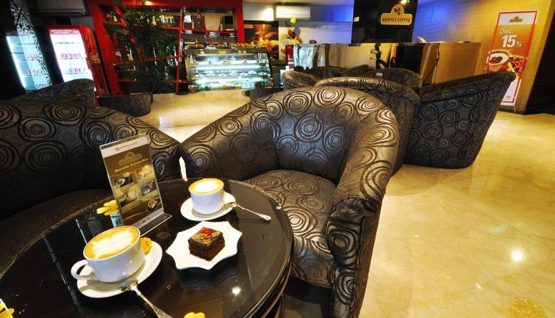 Cafetería/bistro - Hermes Palace Hotel Medan - Managed by Bencoolen